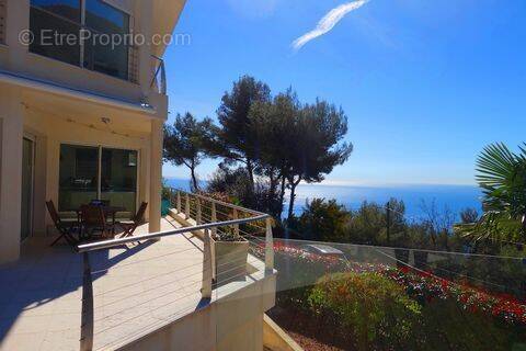 Maison à ROQUEBRUNE-CAP-MARTIN