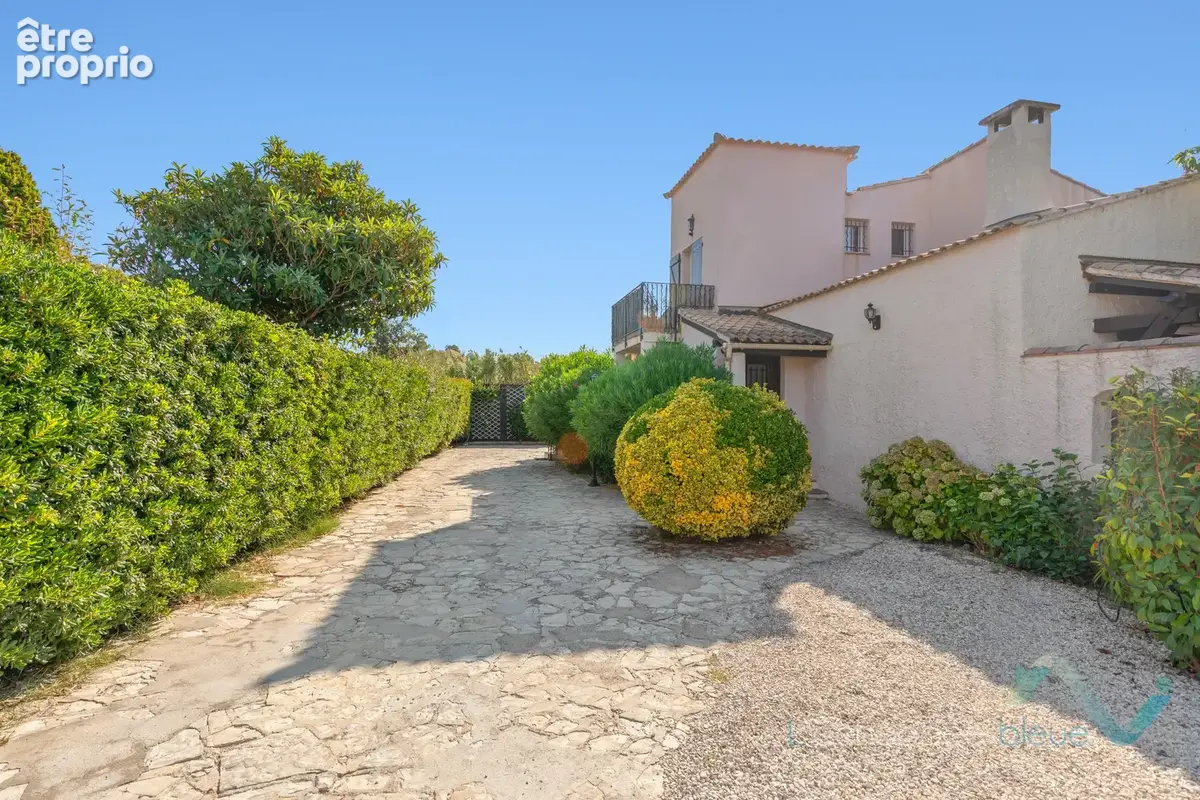 A vendre villa avec piscine pres des plages  la londe les maures  port  de miramar - photo 13