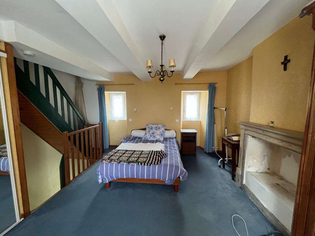 Maison à PLOUMOGUER