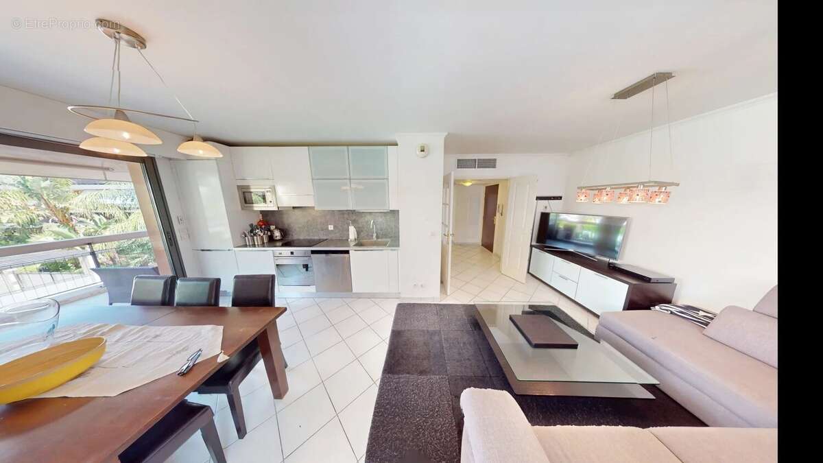 Appartement - 3/4 pièces, de 64 m² à VILLENEUVE-LOUBET - photo 2