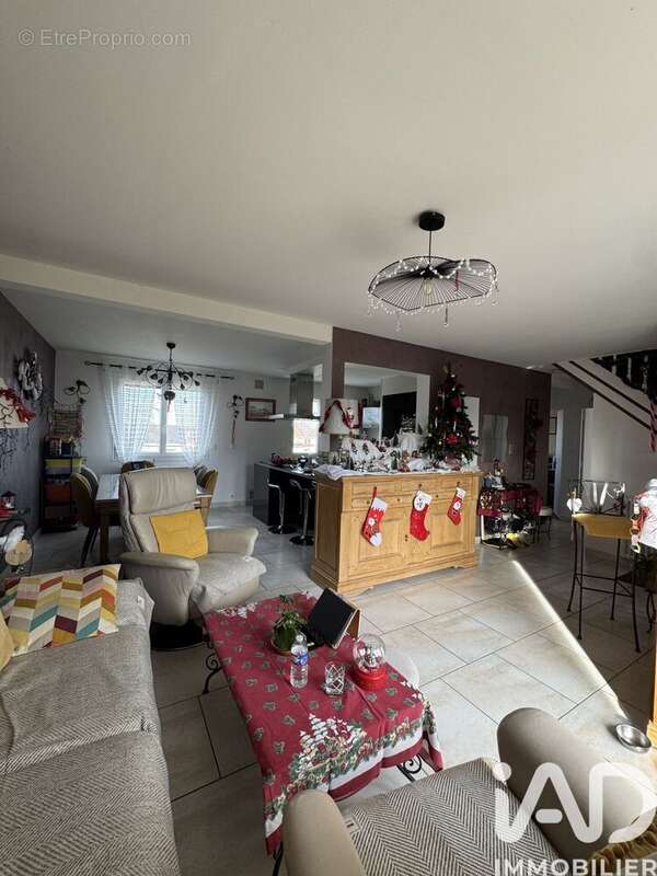 Photo 3 - Maison à SAINT-GERMAIN-DU-PUY