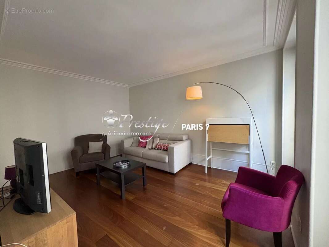Appartement à PARIS-3E