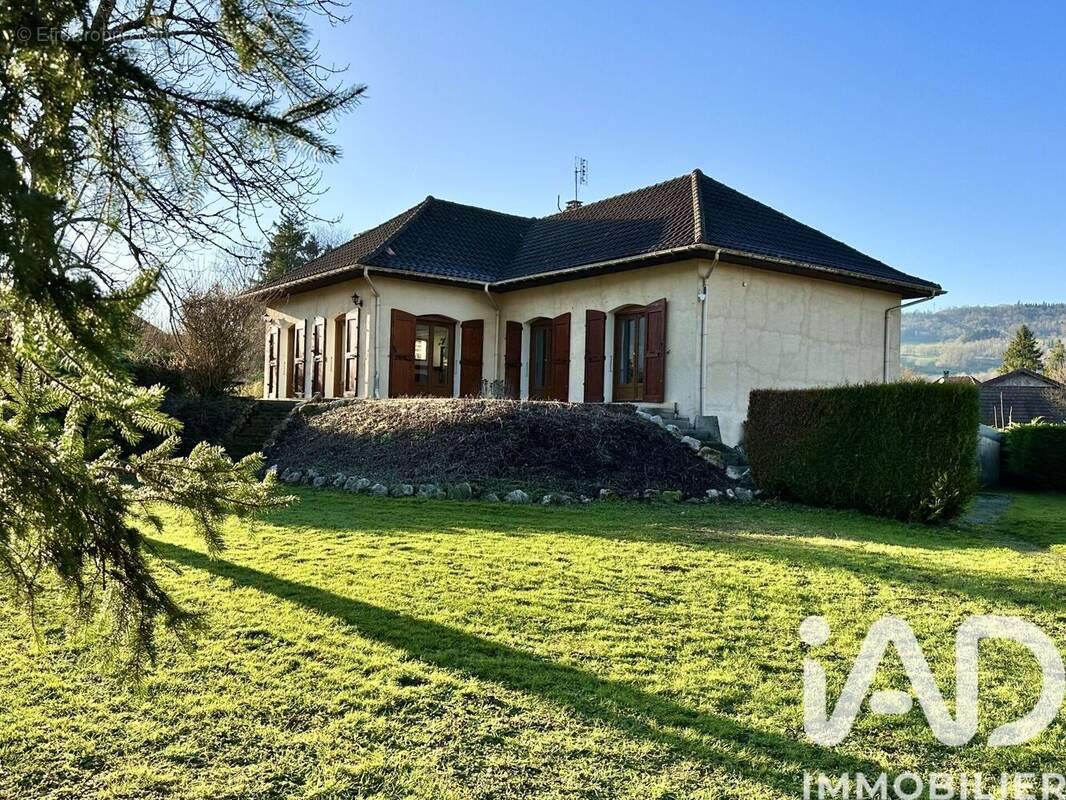 Photo 1 - Maison à SAINT-JOSEPH-DE-RIVIERE