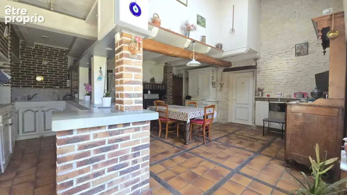 Maison 6 pièces 198 m² à vendre à Saint-Cyr-Du-Doret (17170) - photo 7