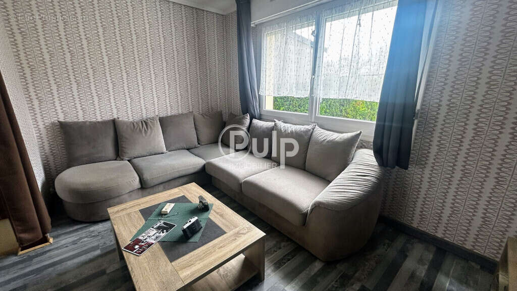 Maison à COURRIERES