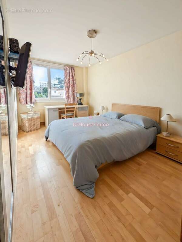 Appartement à LYON-5E