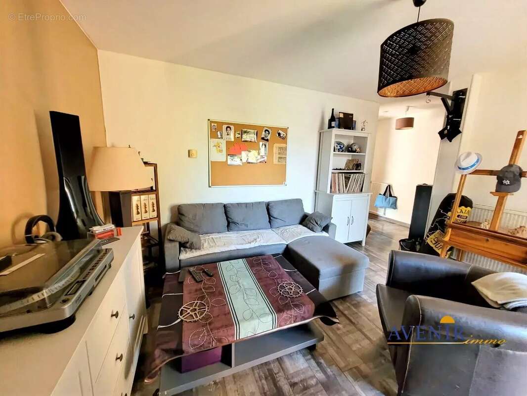 Appartement 63 m² à Marseille-12e  - photo 2