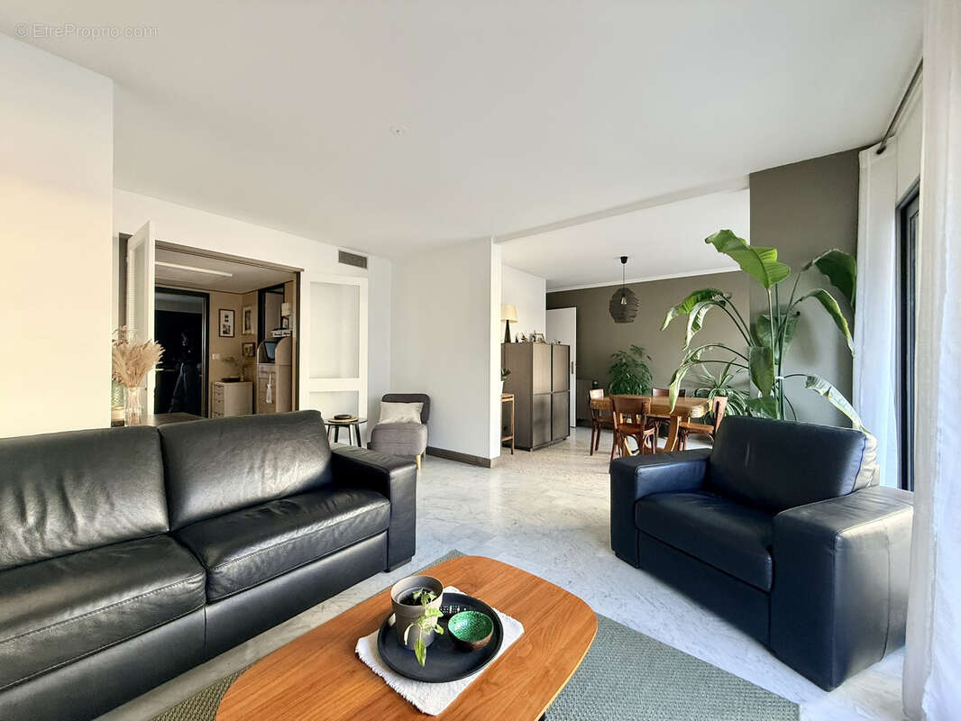 Appartement à MARSEILLE-9E