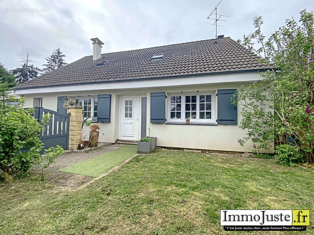 Maison à LES ESSARTS-LE-ROI