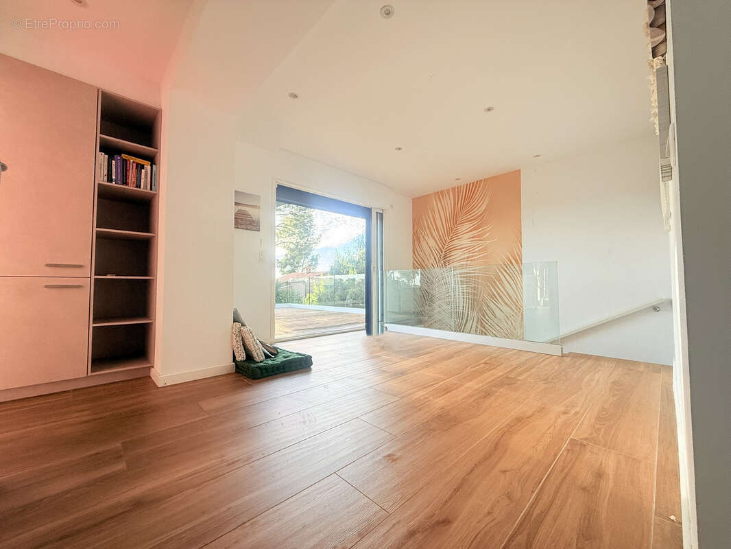 Maison à CARQUEIRANNE