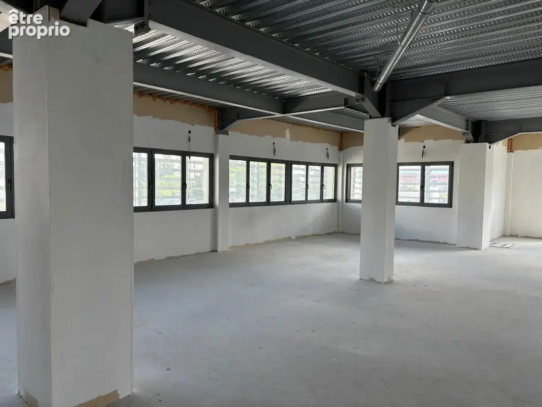 Local professionnel de 166 m2 - photo 3