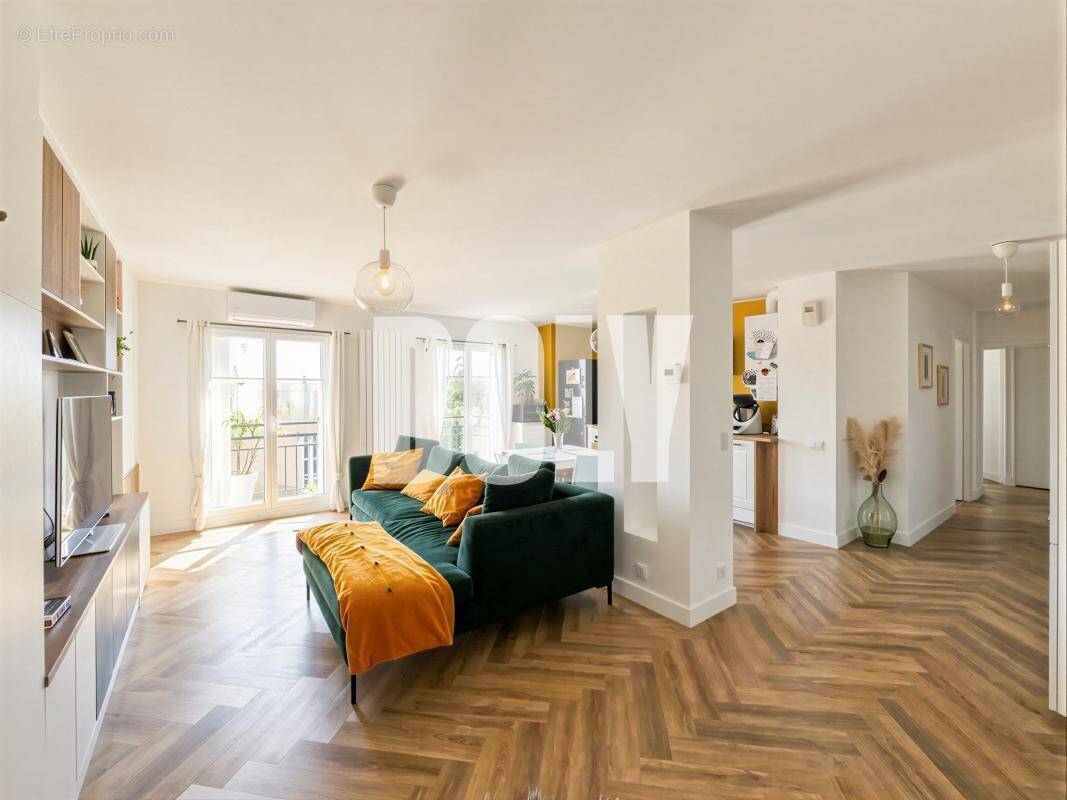 Appartement à PARIS-18E