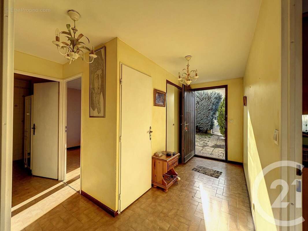 Maison 75 m² à Trets  - photo 5
