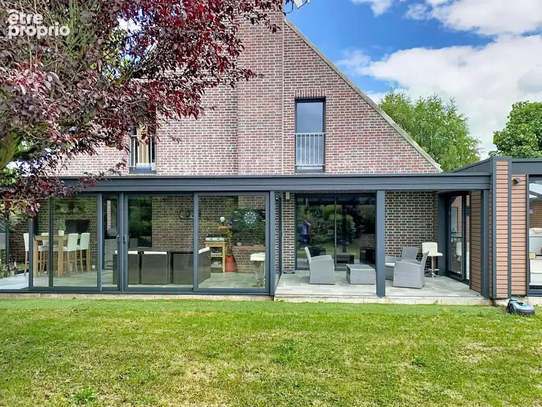 Villa individuelle avec piscine, 4 chambres, jardin et garages - photo 5