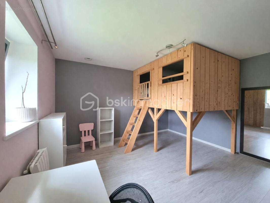 Maison à VERNEUIL-L'ETANG