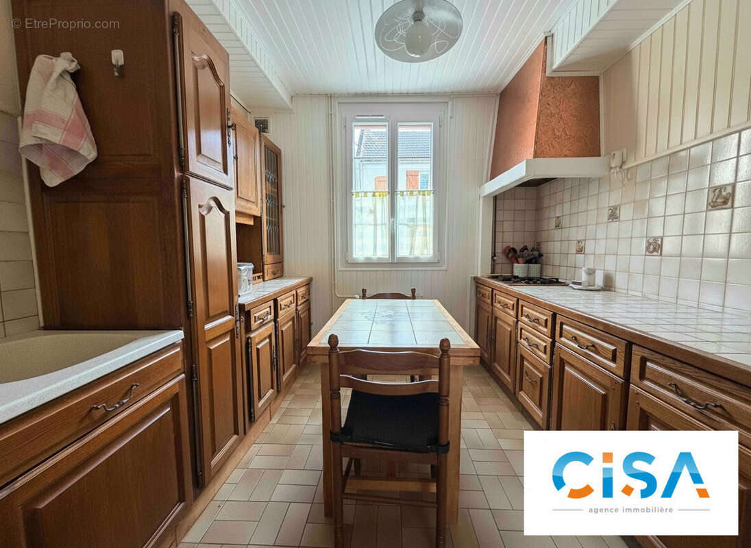 Maison à ESTREES-SAINT-DENIS