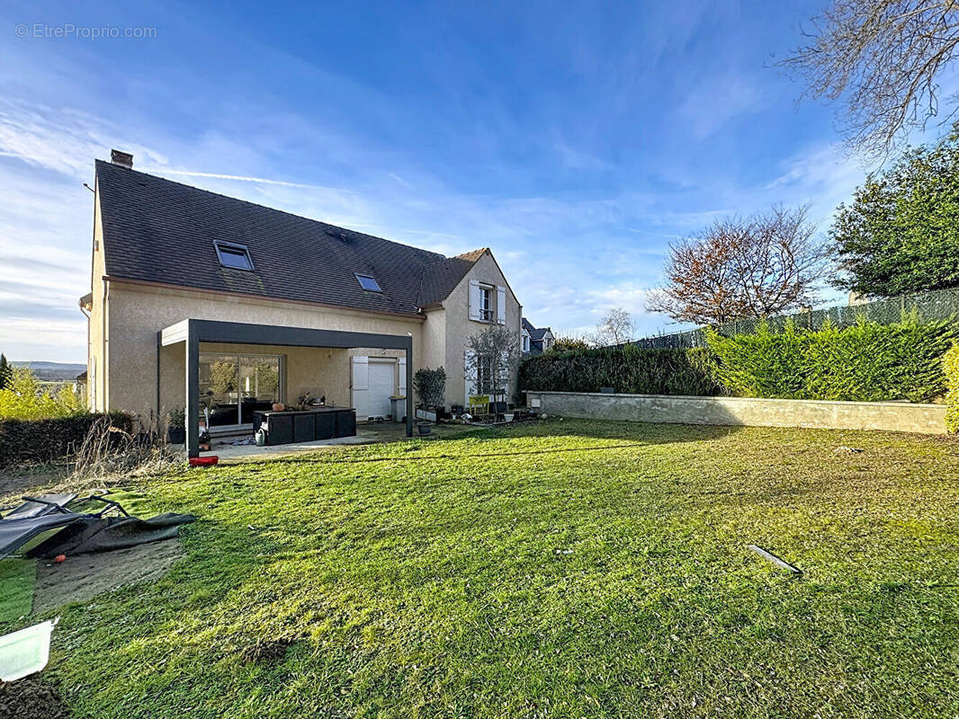 Maison à CHAUMONTEL