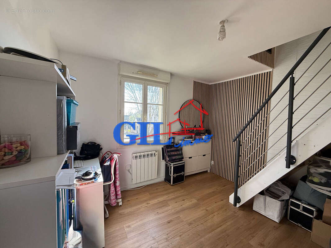 Maison à SAVIGNY-LE-TEMPLE