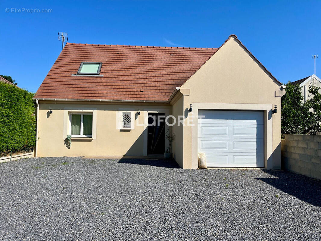 Maison à CIRES-LES-MELLO