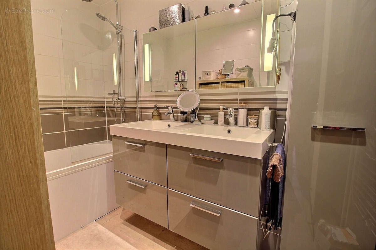 Appartement à ELANCOURT