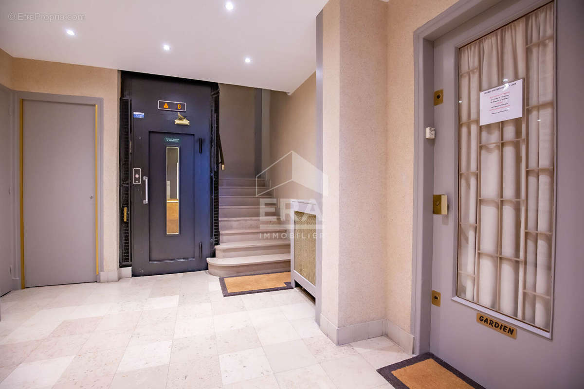 Appartement à PARIS-12E