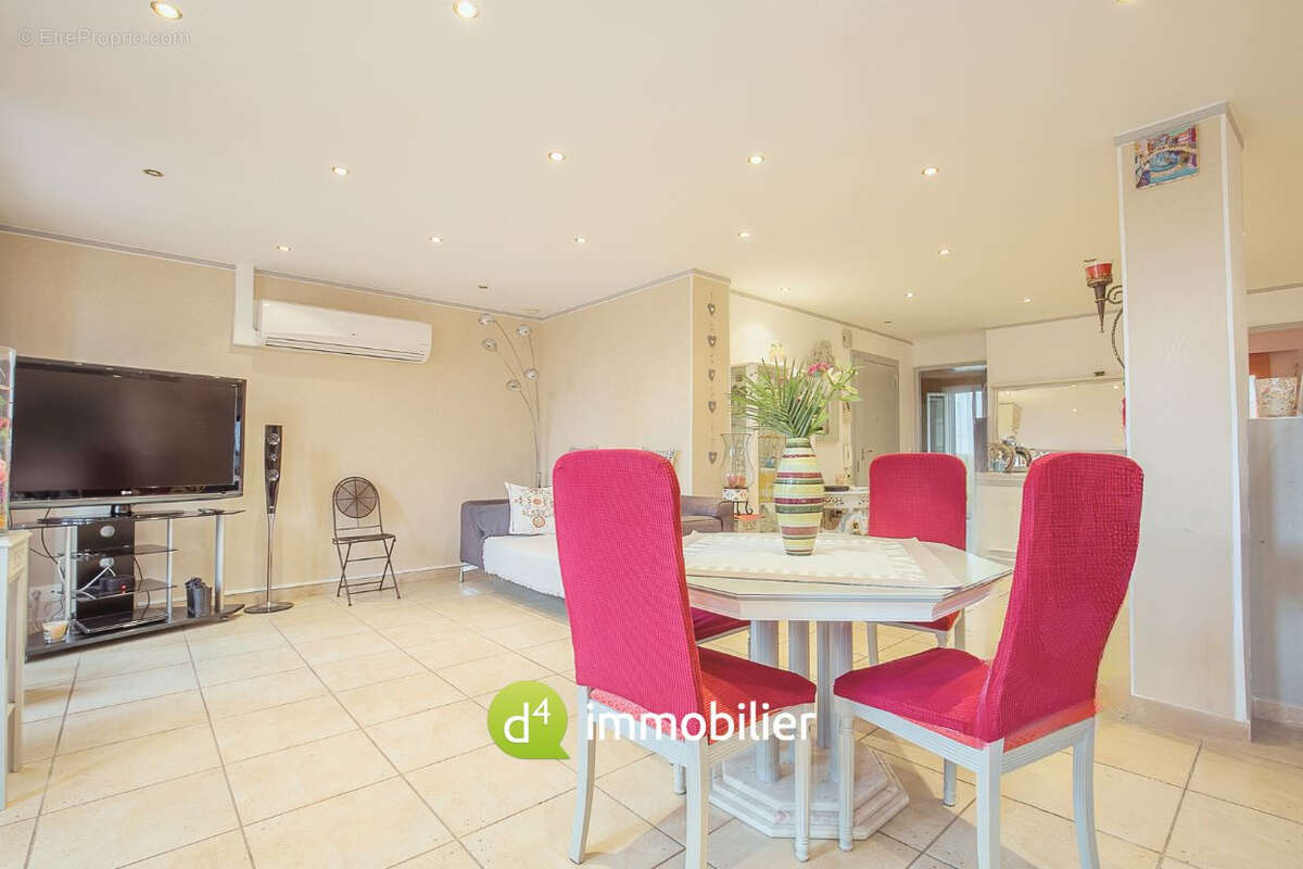 Appartement à MARSEILLE-1E