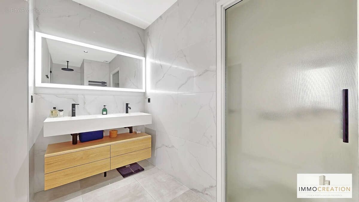Appartement à LYON-6E