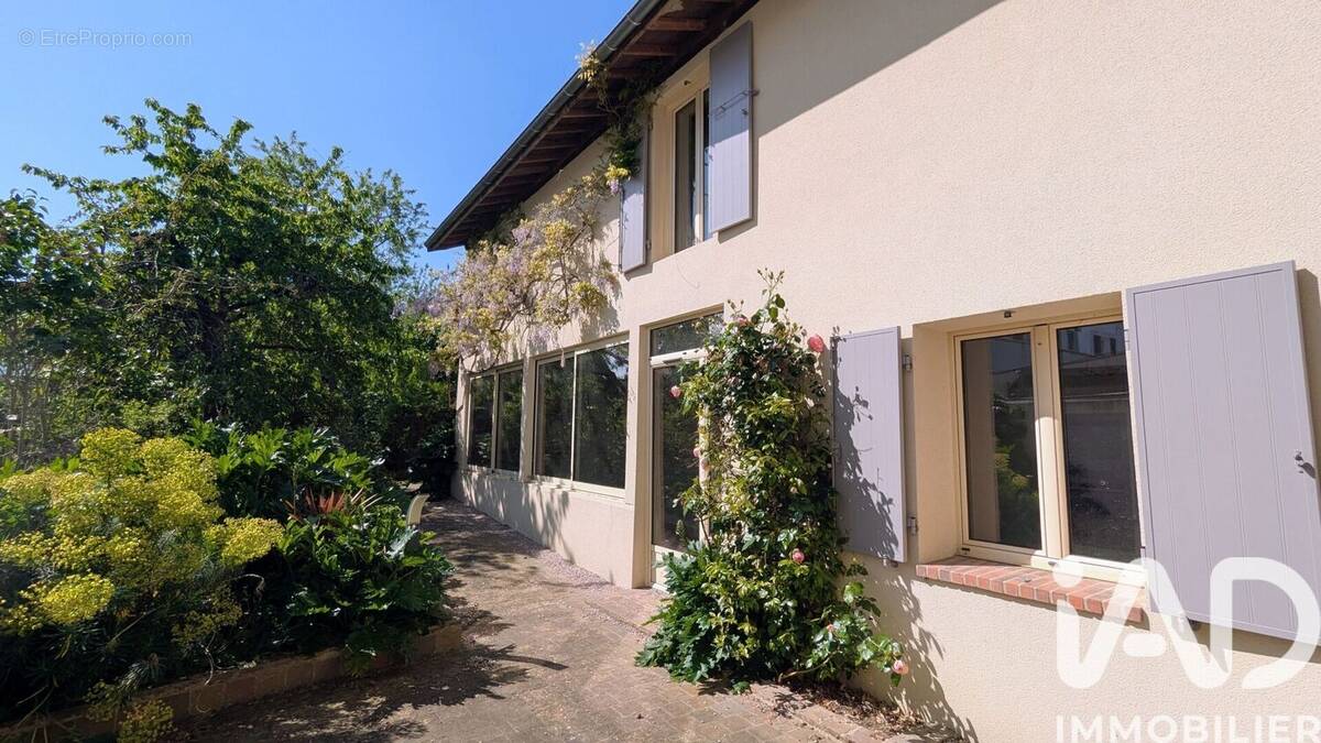 Photo 1 - Maison à FLINS-SUR-SEINE