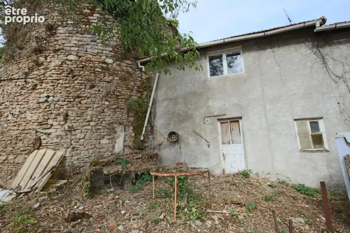 Petite maison à rénover entre coeur historique et plein campagne - photo 9