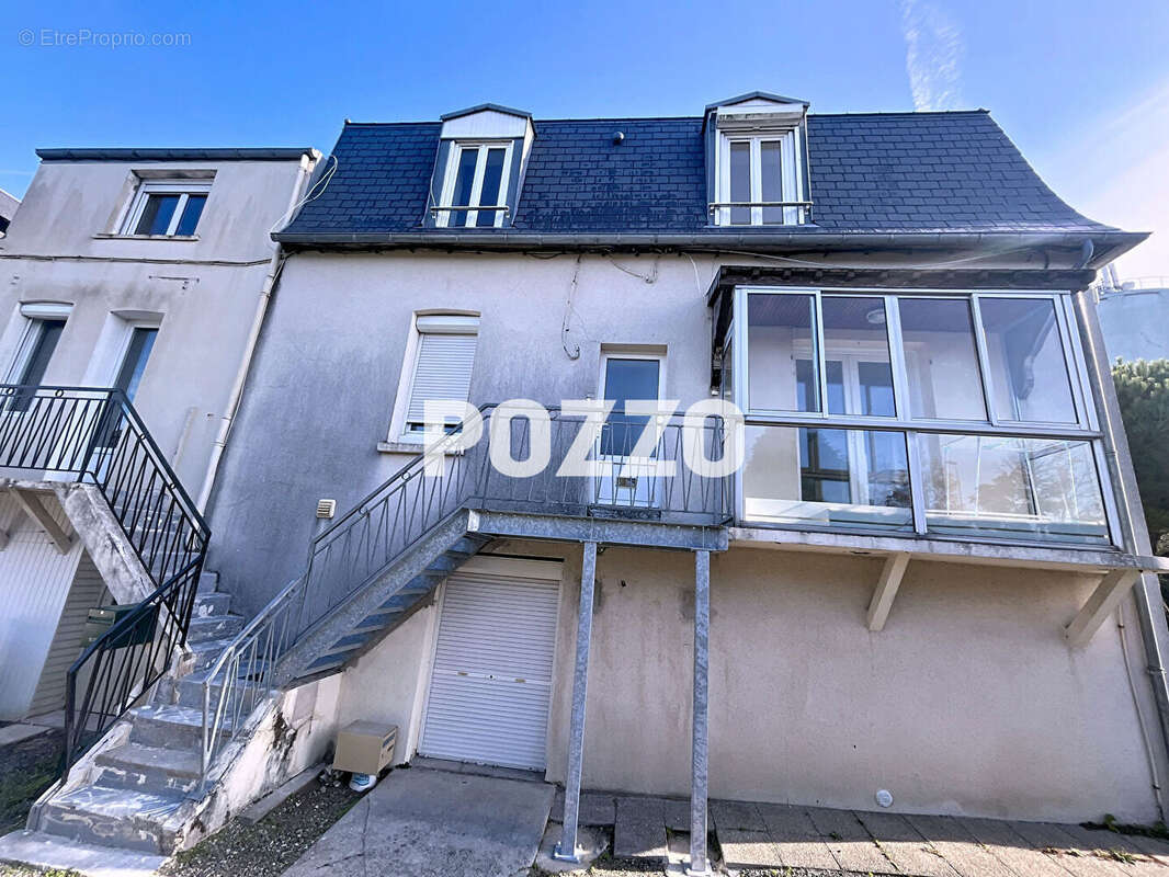 Appartement à DONVILLE-LES-BAINS