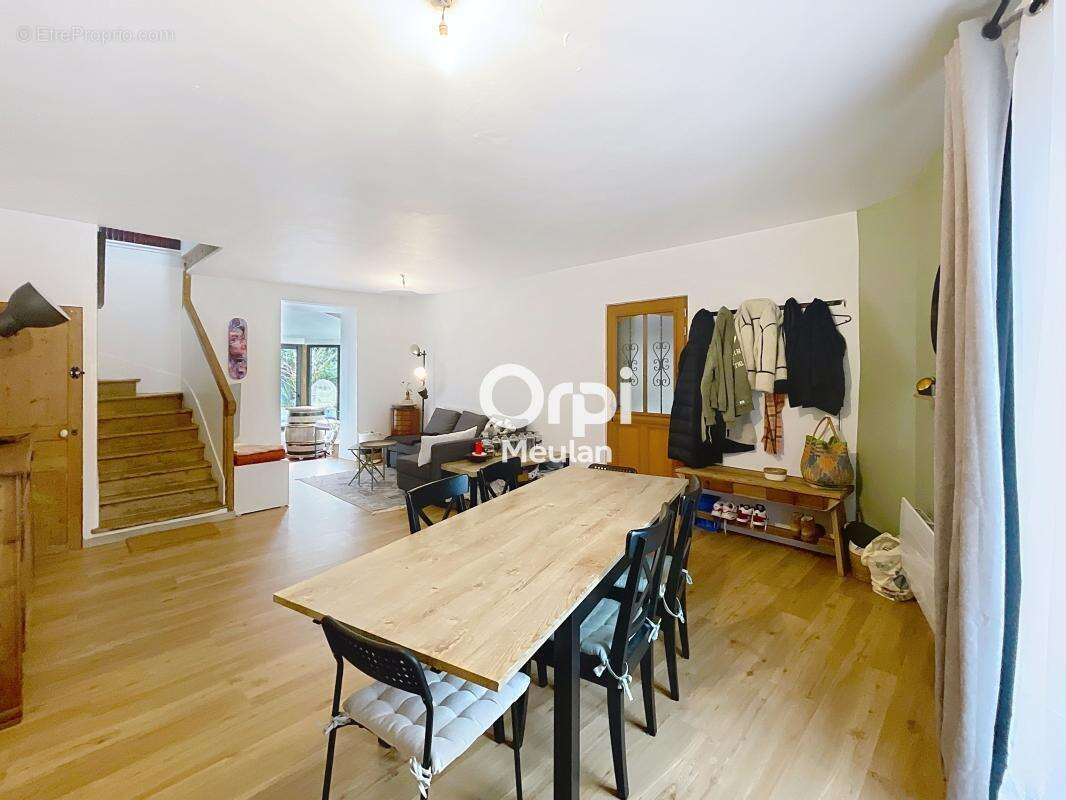 Maison à HARDRICOURT