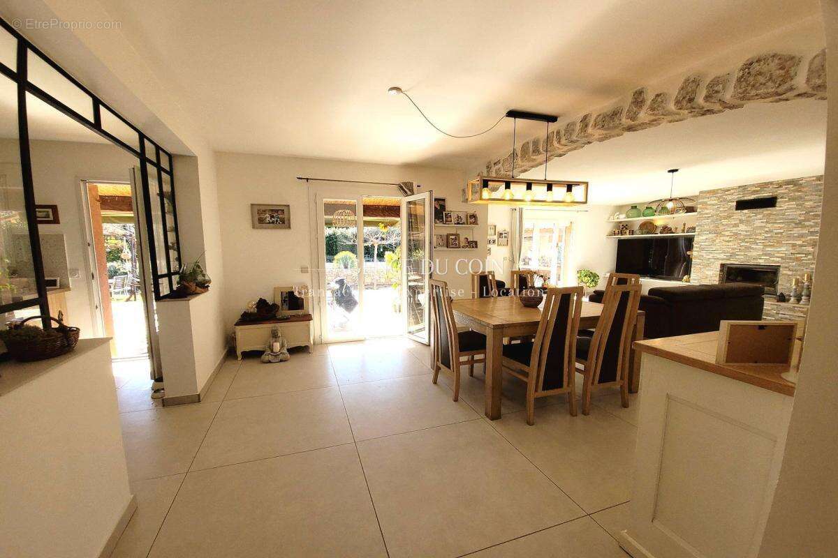 Maison à SAINT-ANTONIN-DU-VAR