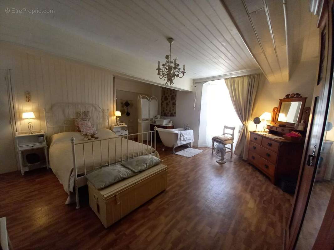 Maison à CASTILLONNES