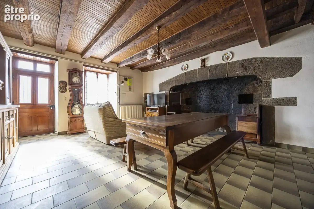 Maison 6 pièces 105 m² à vendre à Pleaux (15700) - photo 9