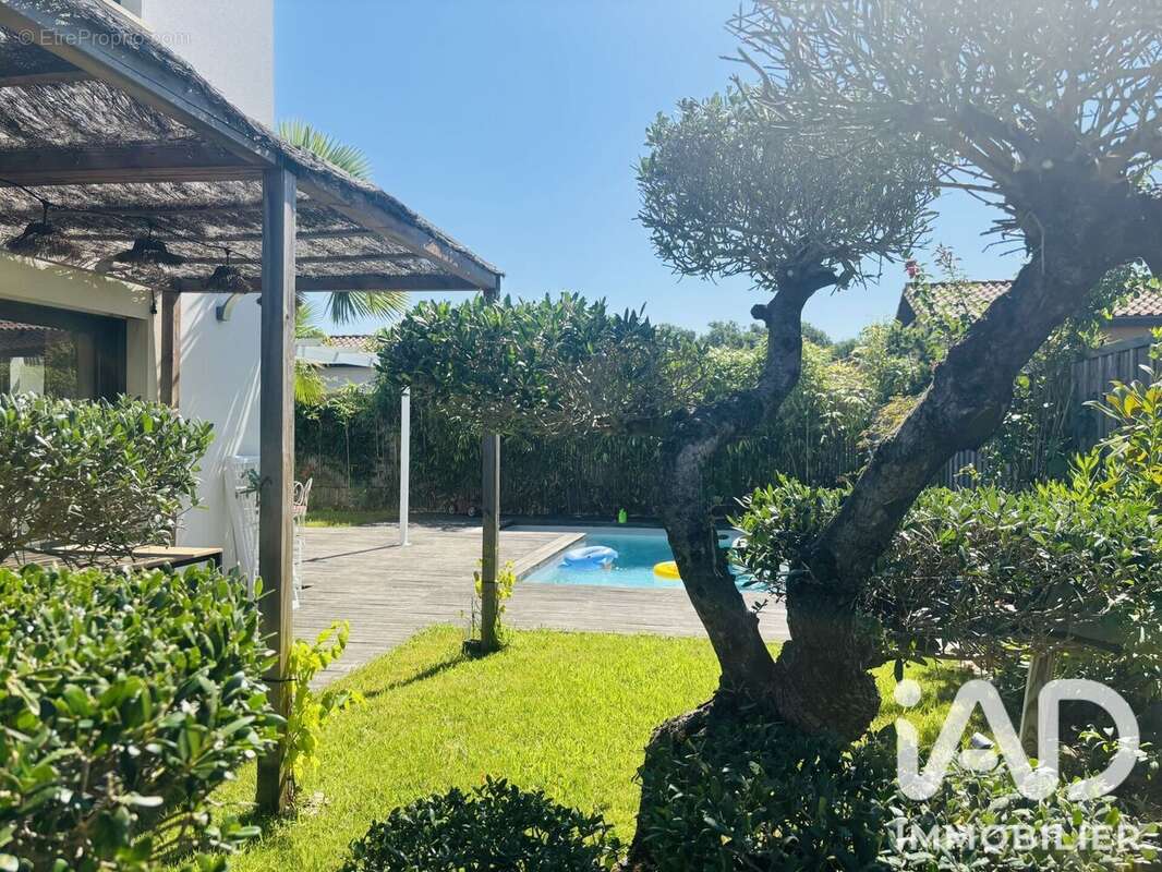Maison 128 m² à Artigues-Pres-Bordeaux  - photo 5
