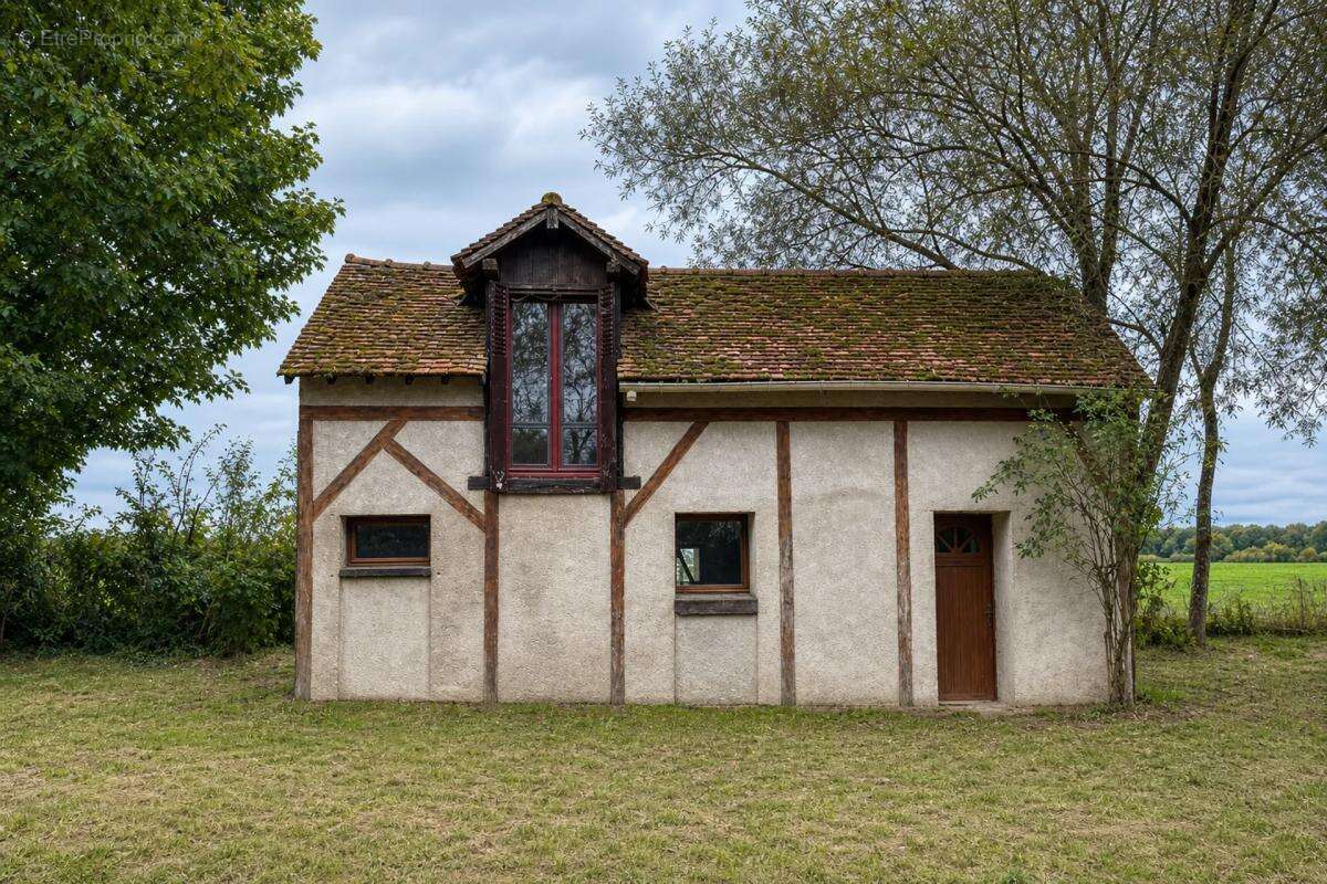 Maison à LAVAU