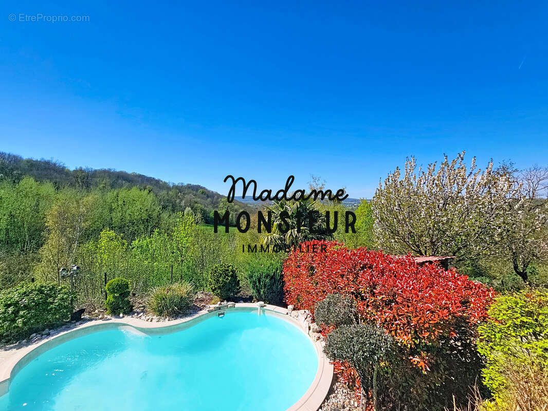 Maison à SAINT-CHEF