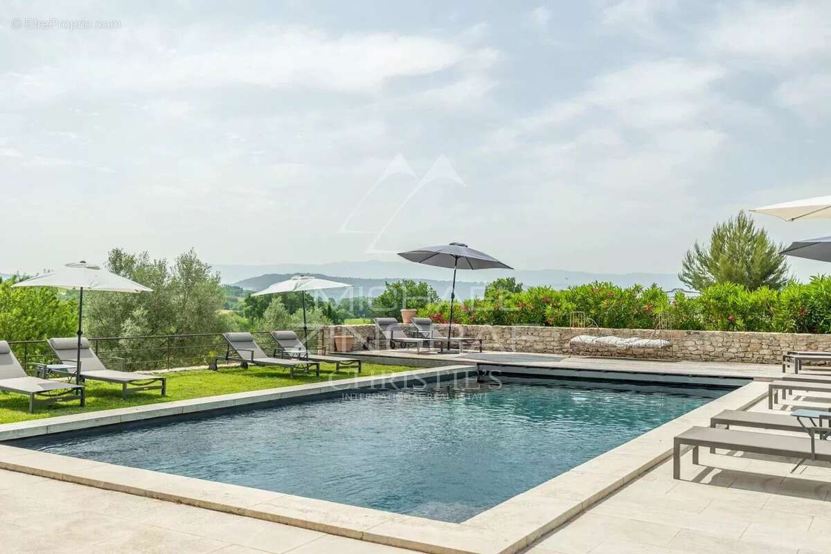 Maison à SAINT-SATURNIN-LES-APT