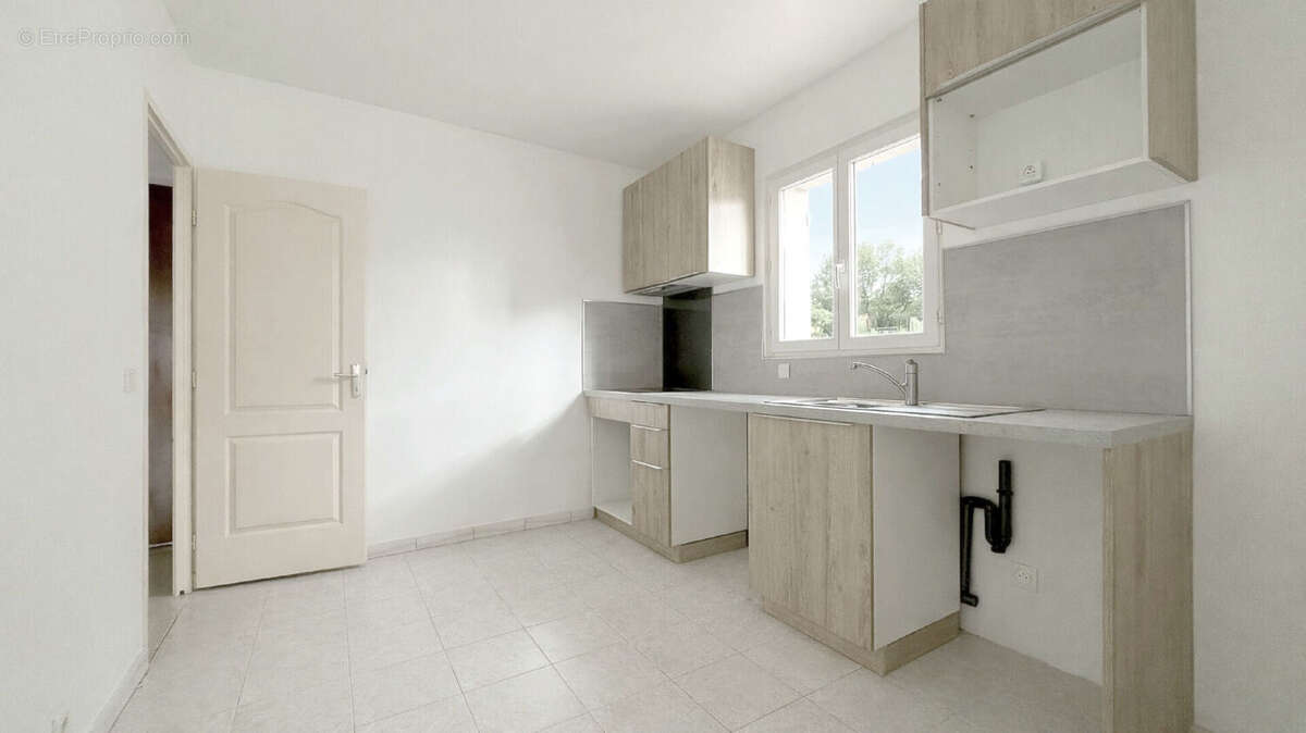 SOUS COMPROMIS Maison Aix En Provence 4 pièce(s) 90 m2 - photo 5