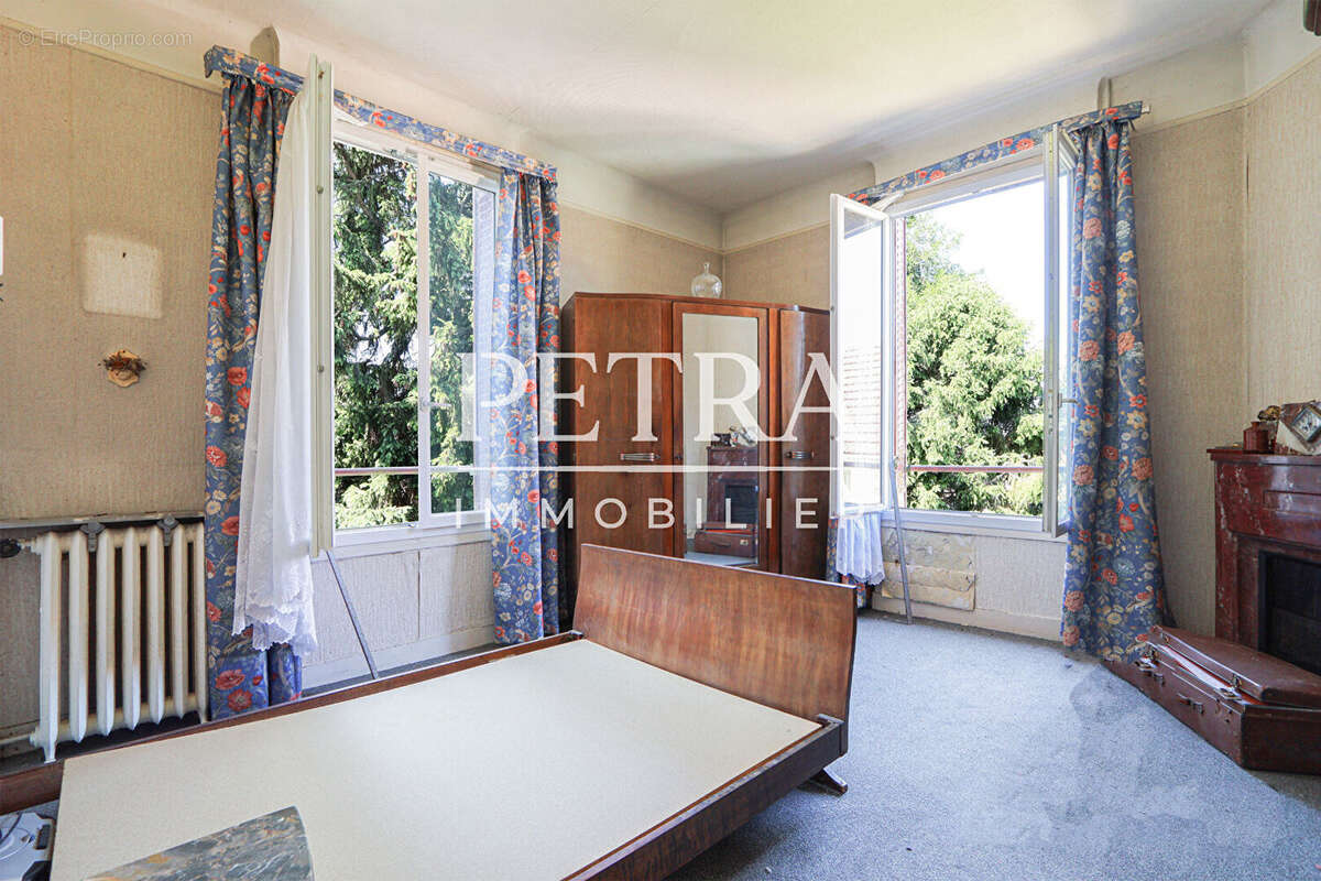 Maison à L&#039;HAY-LES-ROSES