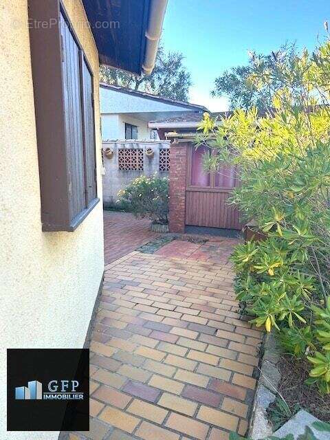 Maison à BORMES-LES-MIMOSAS