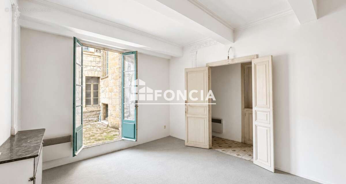 Appartement à UZES