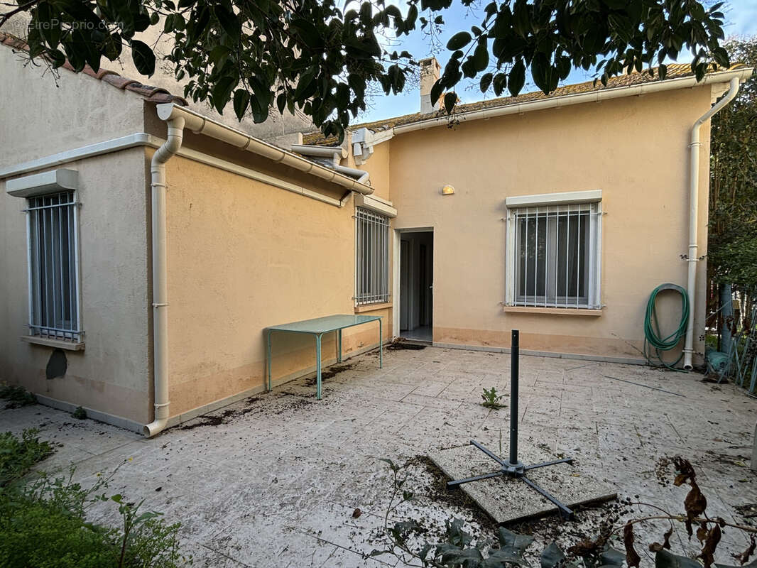 Maison de ville de plain-pied — Bien rare sur la commune - photo 4