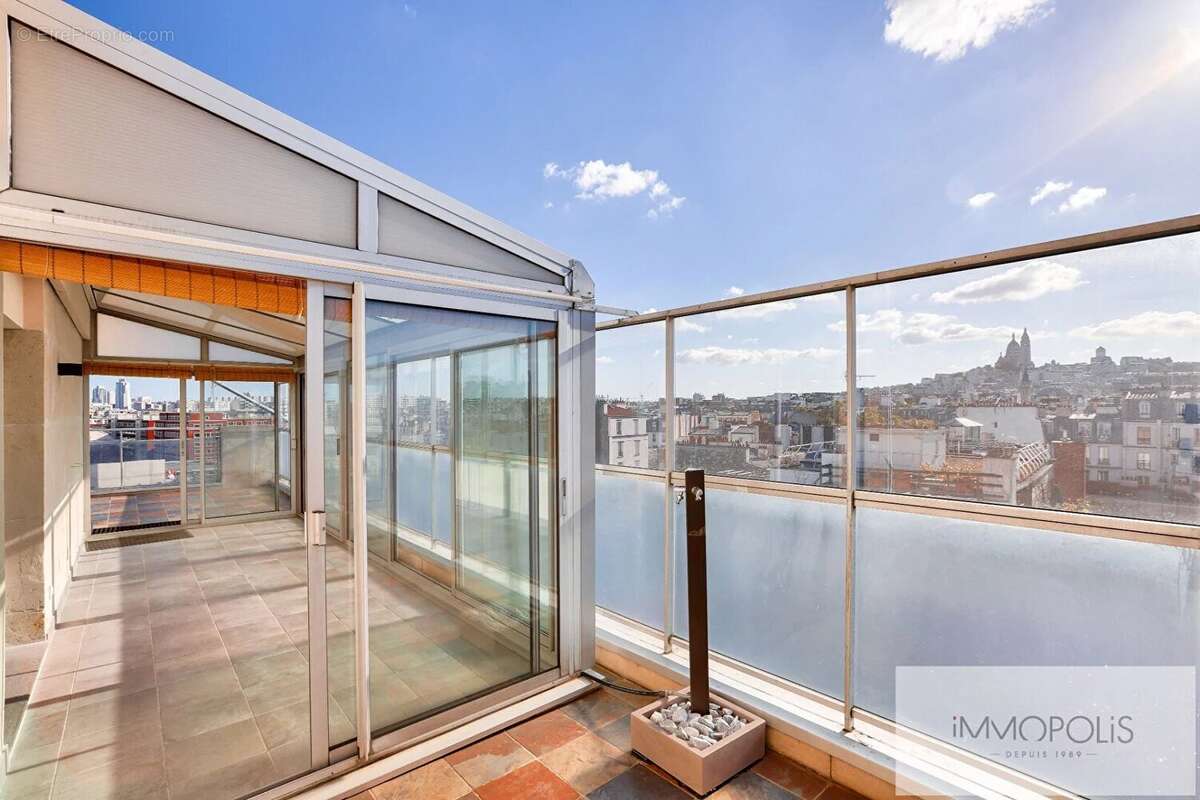 Appartement à PARIS-18E