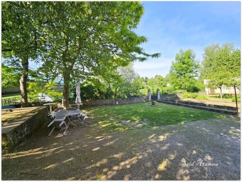 Maison à CHATEL-SUR-MOSELLE