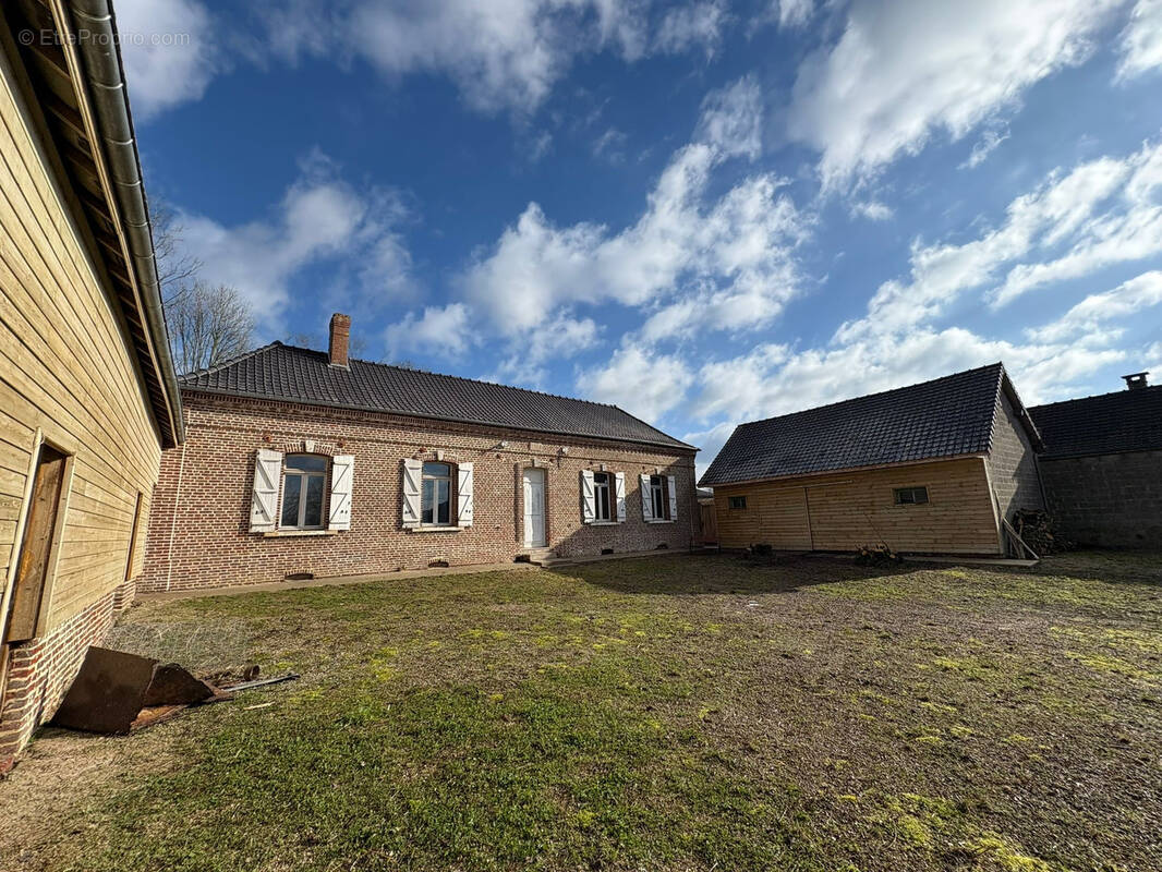 Maison à ESTREES-LES-CRECY