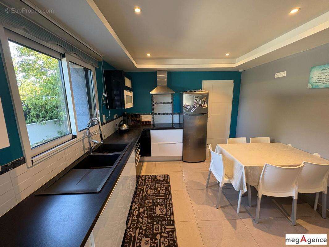 Emplacement privilégié à Clisson : découvrez cette superbe maison contemporaine et économe - photo 6