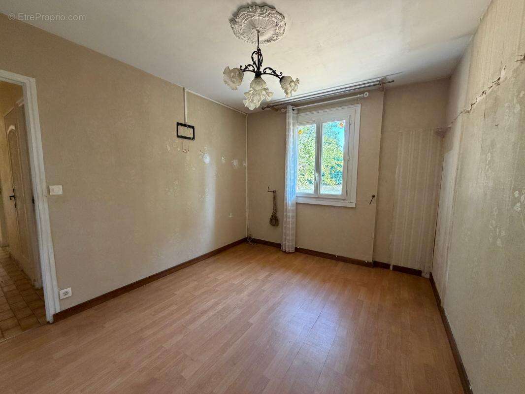 Maison de plain-pied à rénover avec jardin - Manzac-sur-Vern - photo 10