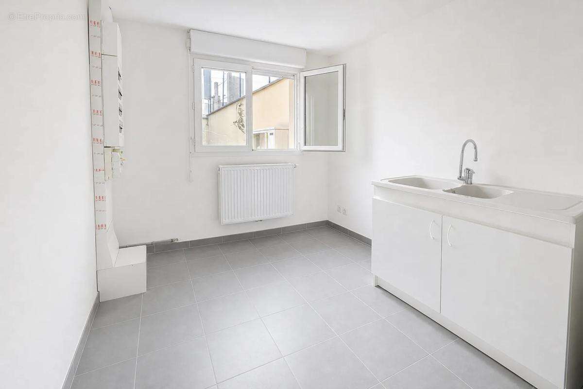 Maison moderne 4 ch. avec sous-sol et jardin - photo 8