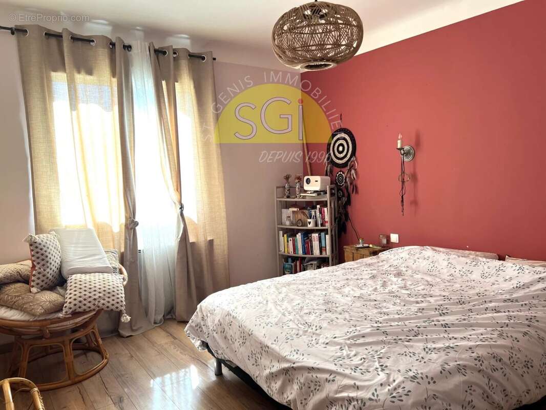 Maison à SAINT-GENIS-DES-FONTAINES